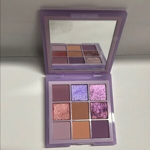 Huda Beauty Pastel Lilac Eyeshadow Palette - Full Size